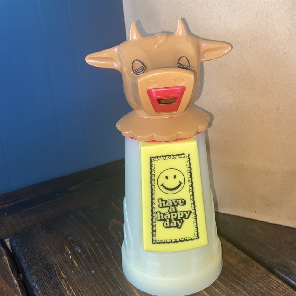 Vintage Whirley cow coffee creamer container